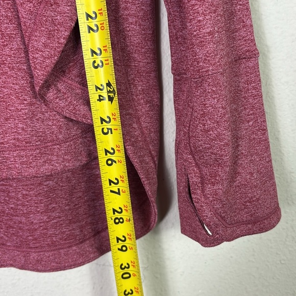 Athleta Burgundy Pink Long Sleeve Crew Neck Uptempo Top Curved Hem Side Slits L - Picture 6 of 9